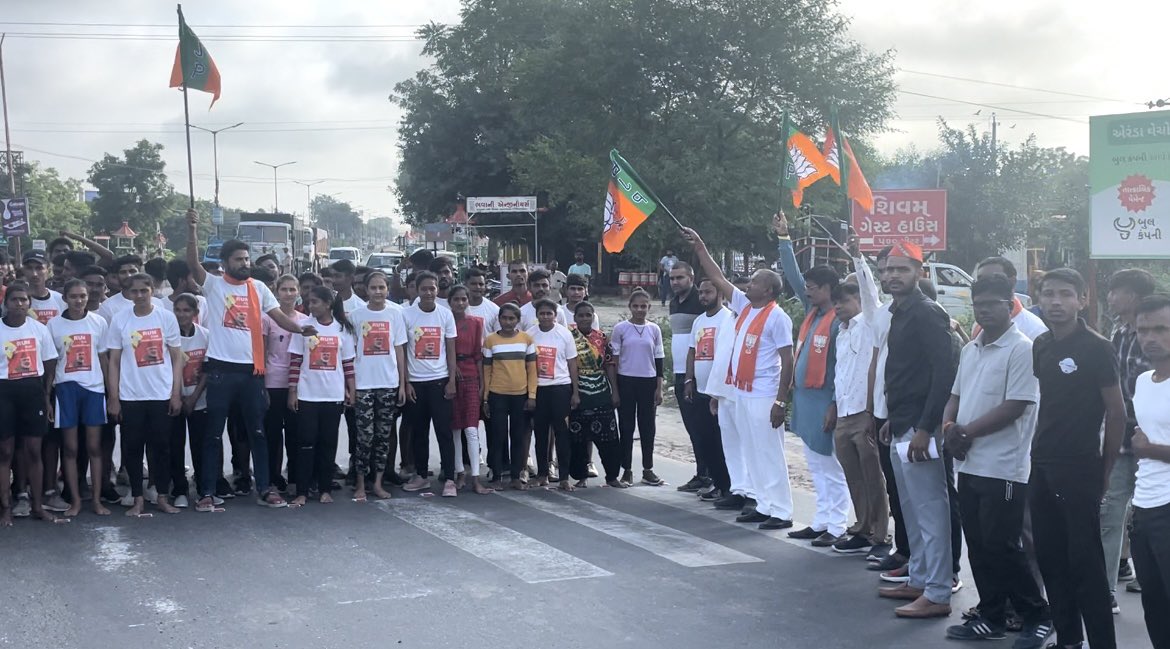 sardarchaudhri's tweet image. આજે ખેરાલુ ખાતે ખેરાલુ તાલુકા ભાજપ અને ખેરાલુ શહેર ભાજપના યુવા મોરચા દ્વારા આયોજીત “ રન ફોર ડેવલોપમેન્ટ ” ની મેરેથાોન ૨૦૨૨ દોડમાં સહભાગી થવાનુ થયુ #RunForDevelopment