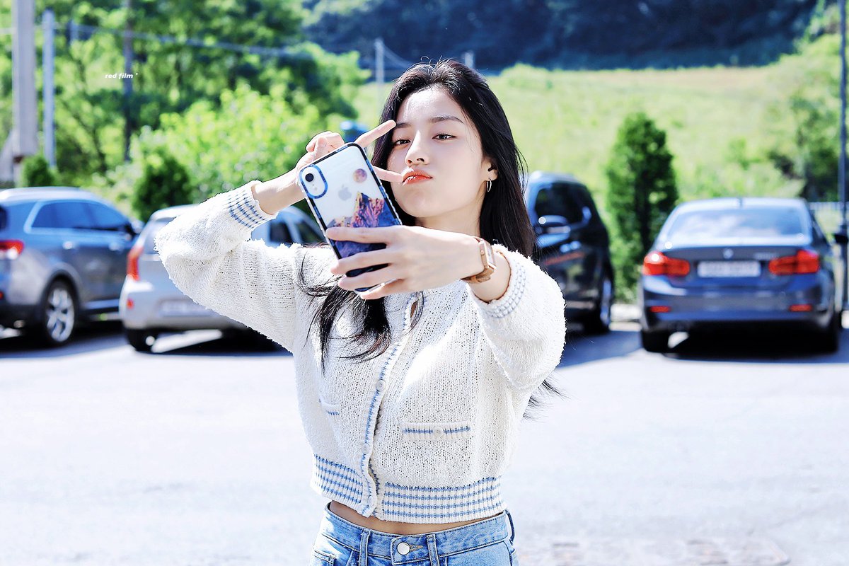 redfilm_ma's tweet photo. 220921 고양이 귀 배워온 고양이🐱🐈🐈‍⬛
#배우 #강민아 #MINAH @minah320 https://t.co/V3YxBiY896
