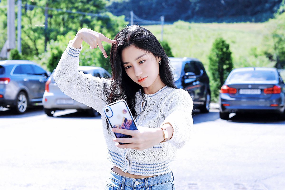 redfilm_ma's tweet photo. 220921 고양이 귀 배워온 고양이🐱🐈🐈‍⬛
#배우 #강민아 #MINAH @minah320 https://t.co/V3YxBiY896