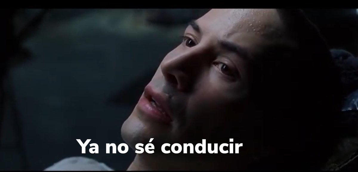 cansinoroyal's tweet photo. *Empieza a llover*

La gente: https://t.co/JkuxZXQBXF