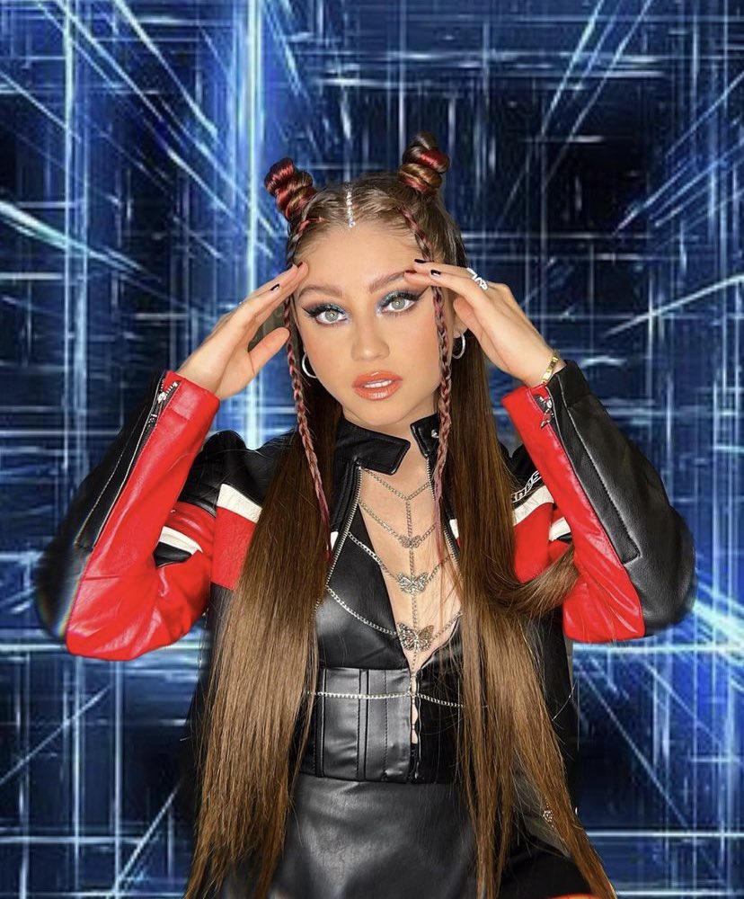 Karol Sevilla Global tweet media