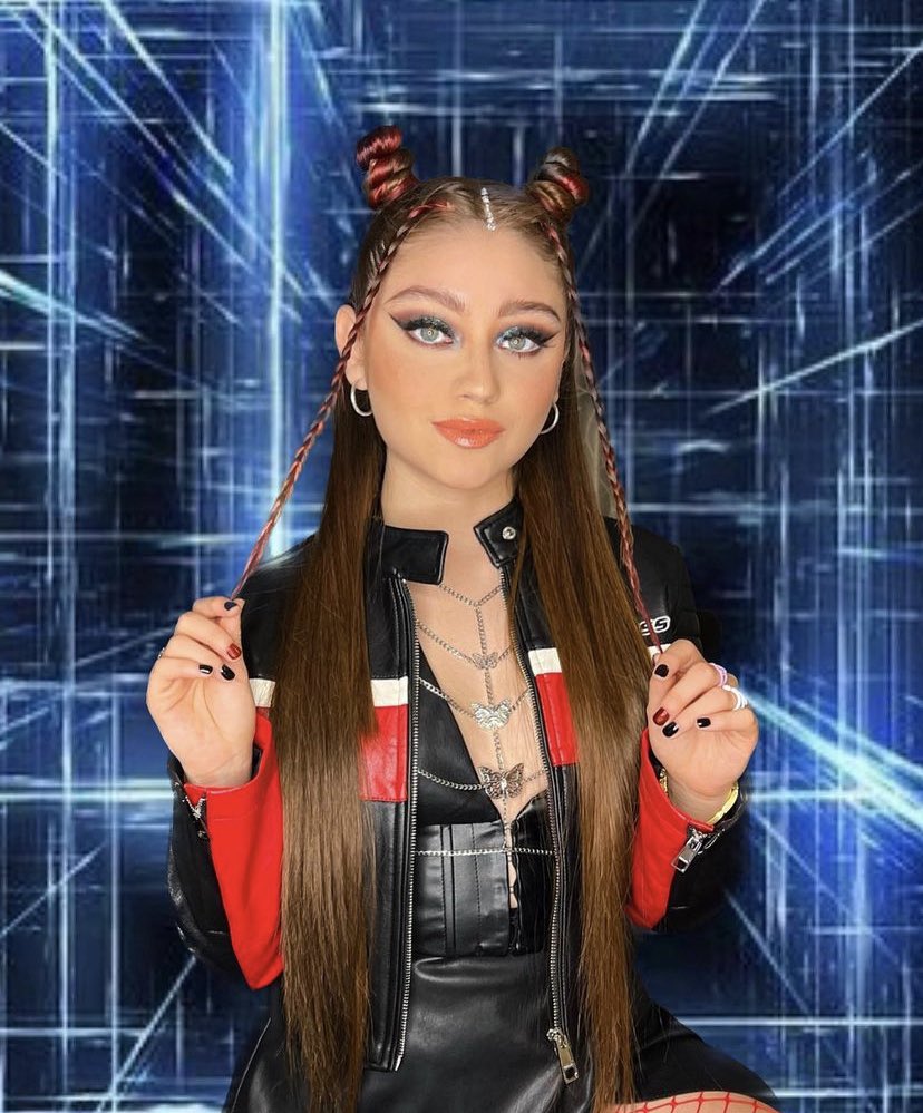 Karol Sevilla Global tweet media