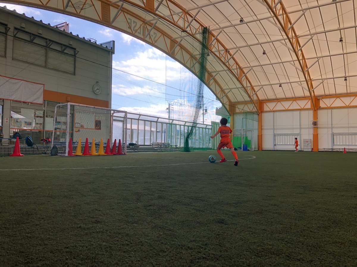 spulse_school's tweet photo. 【SDF藤枝】
#ShareField 開催中‼️
選手たち自身で考えるトレーニング⚽️
学年関係なく古き良き時代のストリート💨
まだまだ2時間は遊べます。一般の方の参加も🆗👍
気になる方は、SDF藤枝へ連絡下さい‼️
#spulse #無料体験#エスパルスサッカースクール https://t.co/PJvJRUR9Mz