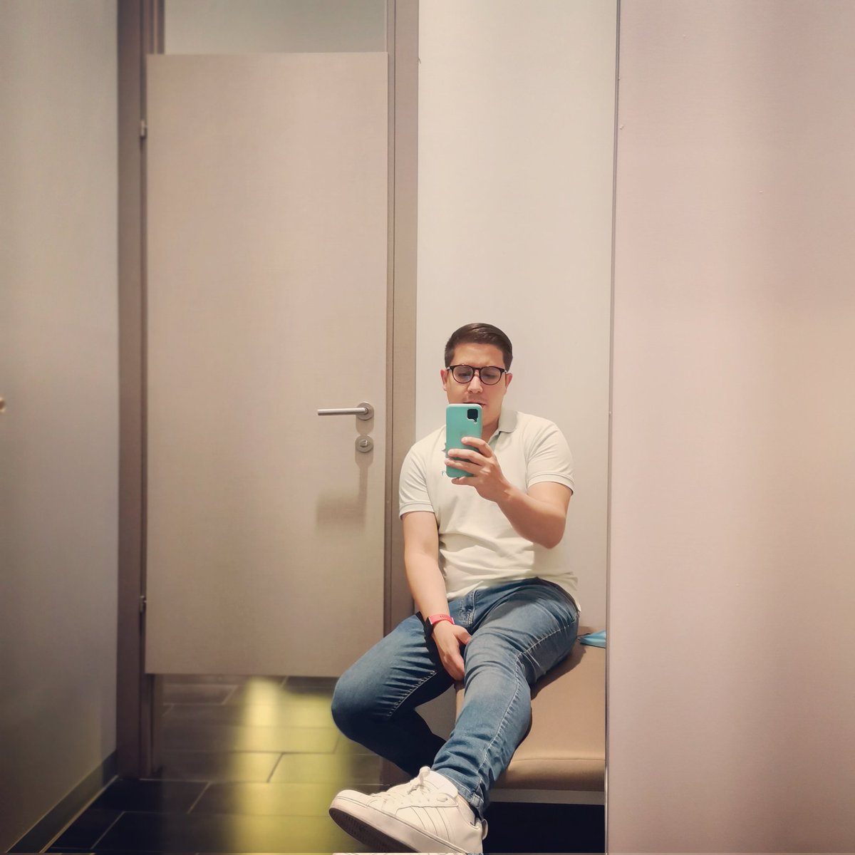 Carlos_CapLib's tweet photo. #NuevaFotoDePerfil https://t.co/Y0tCEGA8B7