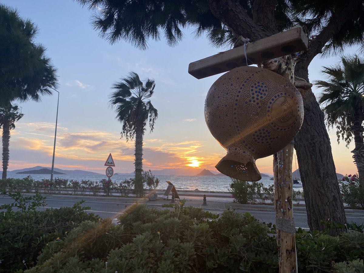 AnnD1994's tweet photo. Genieße den Urlaub sehr 🥰😊 https://t.co/gnPUyYmdSs