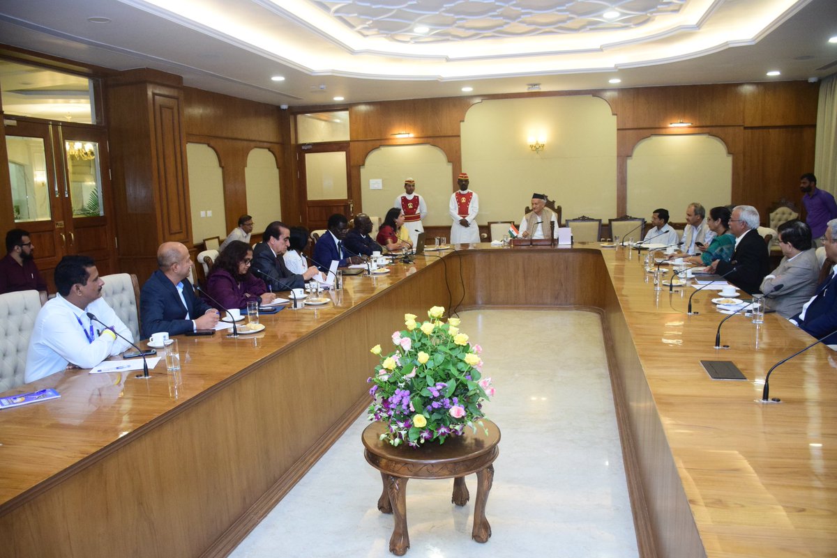 SMERCHANTCREST's tweet photo. Day #2 Sep. 21. Mumbai..
#event at Governor of #Maharashtra @BSKoshyari to #officialize, reinforce the #CUNYINDIAINIATIVE #globalpartnership, #ClimateCrisis. Thanks Rakesh Naithani. Thanks @CityCollegeNY @BCCcuny @Vgbcc1. @president_BCC @nhphillip @ParamitaSen17 @TarendraTG https://t.co/zTJeZkXBFz