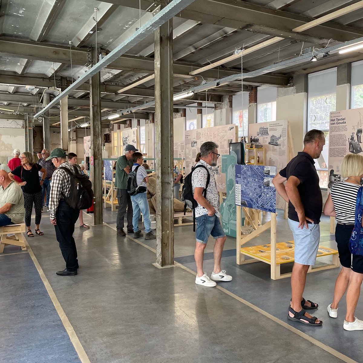 Nog 1️⃣ dag. Zien we je straks? Vandaag, zondag 25 september, is je allerlaatste kans om #expogoudamaakt te bezoeken (Buurtje 9, Gouda bij Croda). Wij ontvangen je graag nog tussen 12.00 - 18.00 u. Gratis entree.
@gouda750jaar 
#geefgoudadoor #gouda750