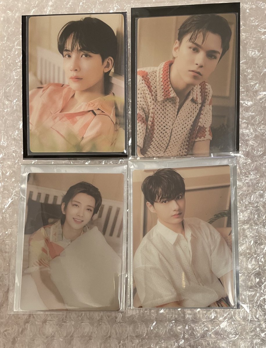 svt_shinee_1218's tweet photo. seventeen セブチ カフェ オンライン EC 入場特典 トレカ 交換

譲｜画像のもの
　　ジョシュア、ジュン、バーノン

求｜ECウジ＞ホシ

ウジ最優先で探してます🥺
※ジョンハンはお声がけ中

都内手渡し＞郵送 https://t.co/y14xOVAwNQ