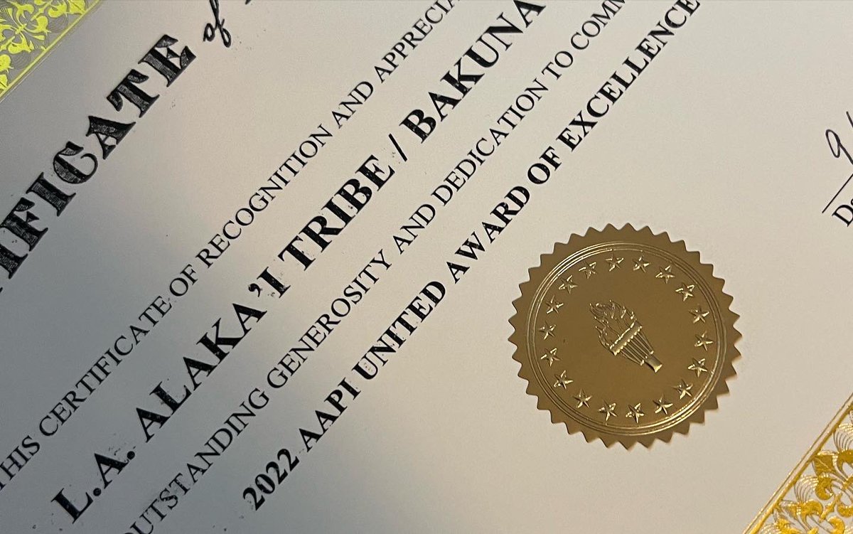 AAPIUNITED's tweet photo. Congratulations to #alakaitribe #bakunawatribe / #pacificsavagezmc today on being awarded the 2022 AAPI UNITED AWARD of EXCELLENCE 🏆 We need more culture/community groups that take a stand and are willing to fight for the people 💯 #aapiunited #family #cerritos #jamesmai @jimmai https://t.co/YMUAIHTqR4