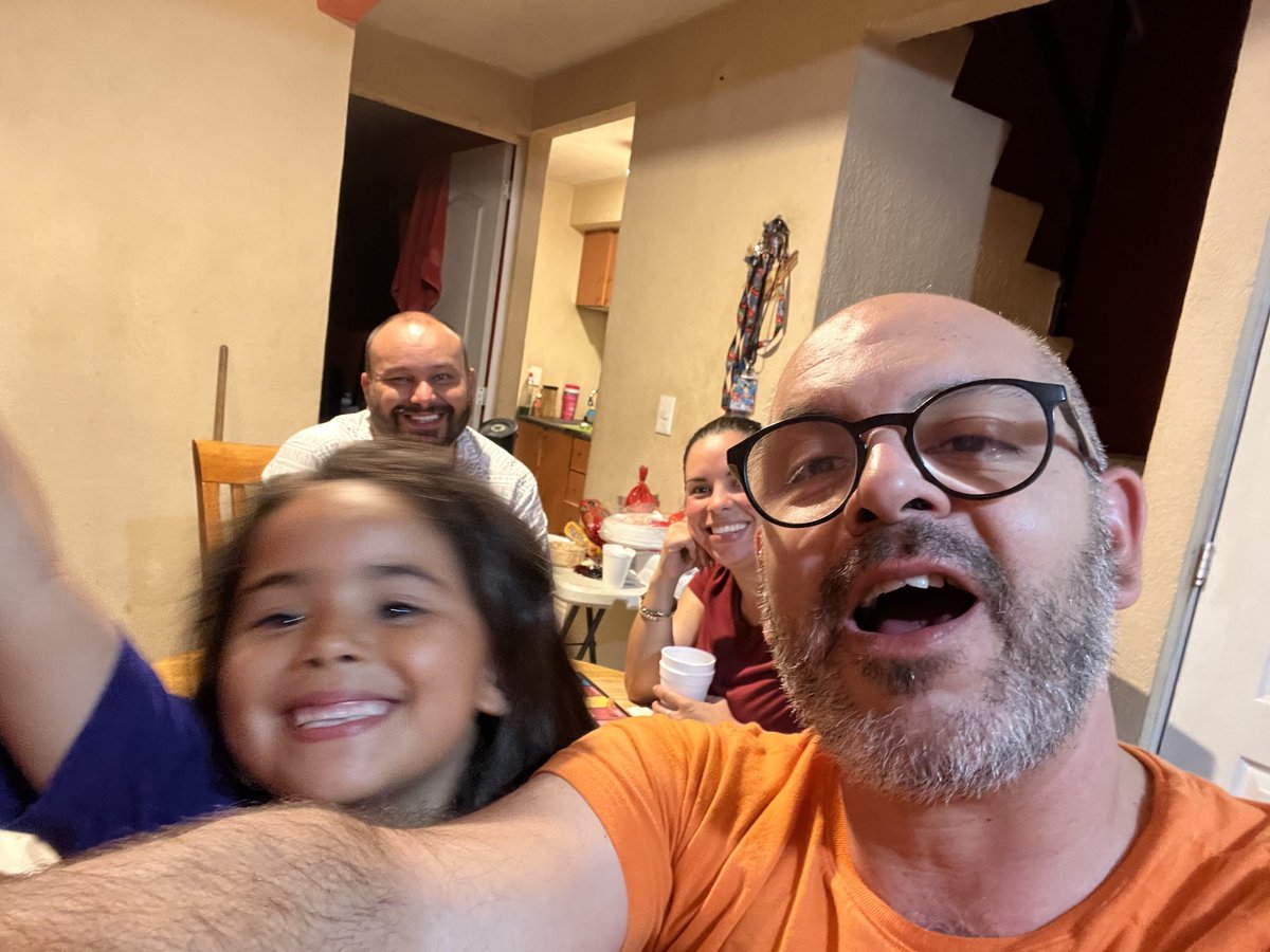 Luiggilin's tweet photo. Una más y nos vamos! https://t.co/iwAa5xWm0i
