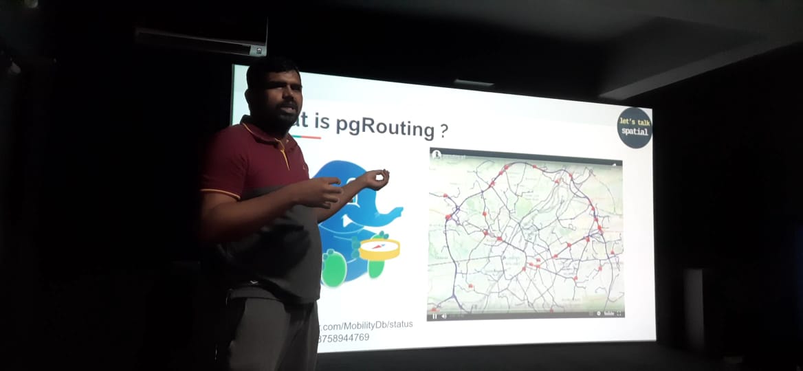letstalkspatial's tweet image. Lastly, @IamThiyaku introduced us to #PgRouting with OSM data to calculate shortest path between two points.