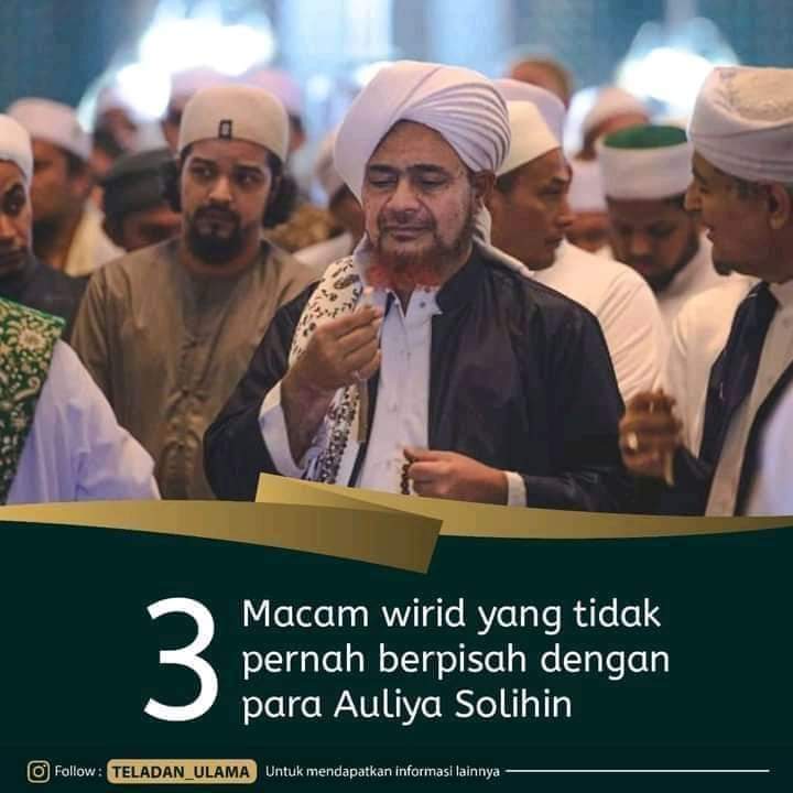Fatimah59708894's tweet photo. 3 WIRIDAN PARA WALI
⁣
Ada 3 macam wirid yg tdk pernah berpisah atau tertinggal oleh pr auliya'/sholihin, krn manfaatnya yg sngt besar dalam hidup, baik di dunia maupun akhirat yaitu,:⁣
⁣
1. Membaca 100x sebelum sholat subuh:⁣
سبحان الله وبحمده سبحان الله العظيم أستغفرالله⁣ https://t.co/hywQYMhcgG