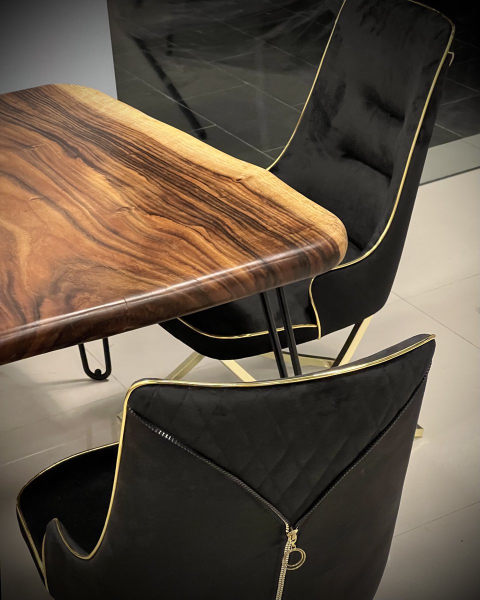 نصمم وننفذ أعمالكم بحب وإتقان وإبداع..
أنا شاب متمكن في تنفيذ جميع أنواع التصاميم لدي مخيلة ونظرة ولمسة إبداعية تصنع الفارق في المكان ..
للتواصل / ٩٢٢٠٠٥٨٥
البعض لا يعيد التغريد بحجة قلة عدد المتابعين لدية ..وأنا أقول اني لا أبحث عن متابعين وإنما أبحث عن مهتمين ♻️
#صباح_الخير