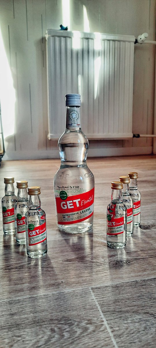 Gorgeous_French's tweet photo. NOUVELLE COLLABORATION avec @trndfrance #getfr 

Dans le pack:

🍸1 grande bouteille.

🍸6 petites bouteilles d'échantillons

🍸Une carte de bienvenue.

🍸Flyers avec des bons de réductions 

🍸 Un guide

#getessentiellasuite #getessentiel
#getfr #get27 #trndfrance https://t.co/xP7839sonS