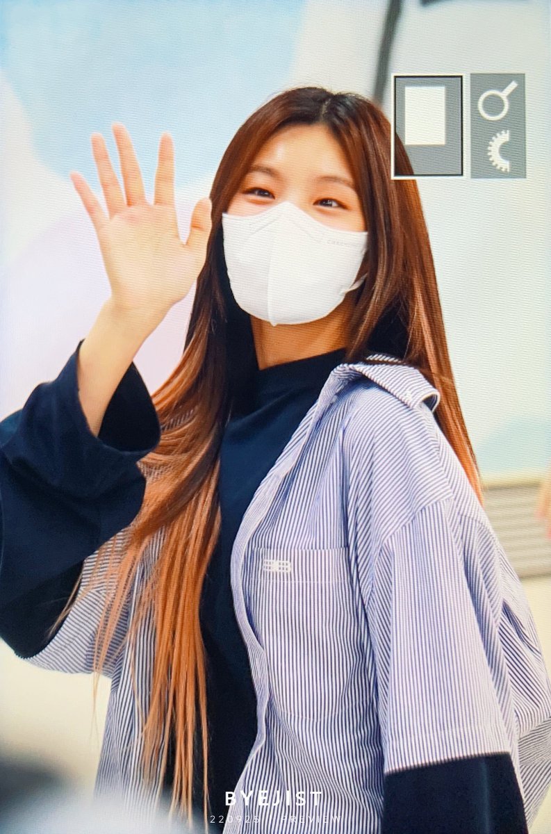 my_bYEJIst's tweet photo. [Preview] 220925 🫠

 #예지  #YEJI  #ITZY  #있지 https://t.co/NIA6NZOlAt