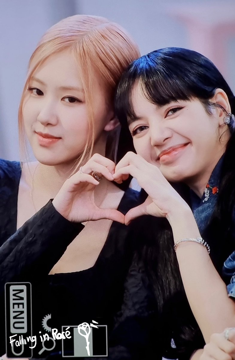 FALLING IN ROSÉ tweet media