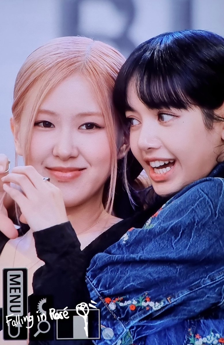 FALLING IN ROSÉ tweet media