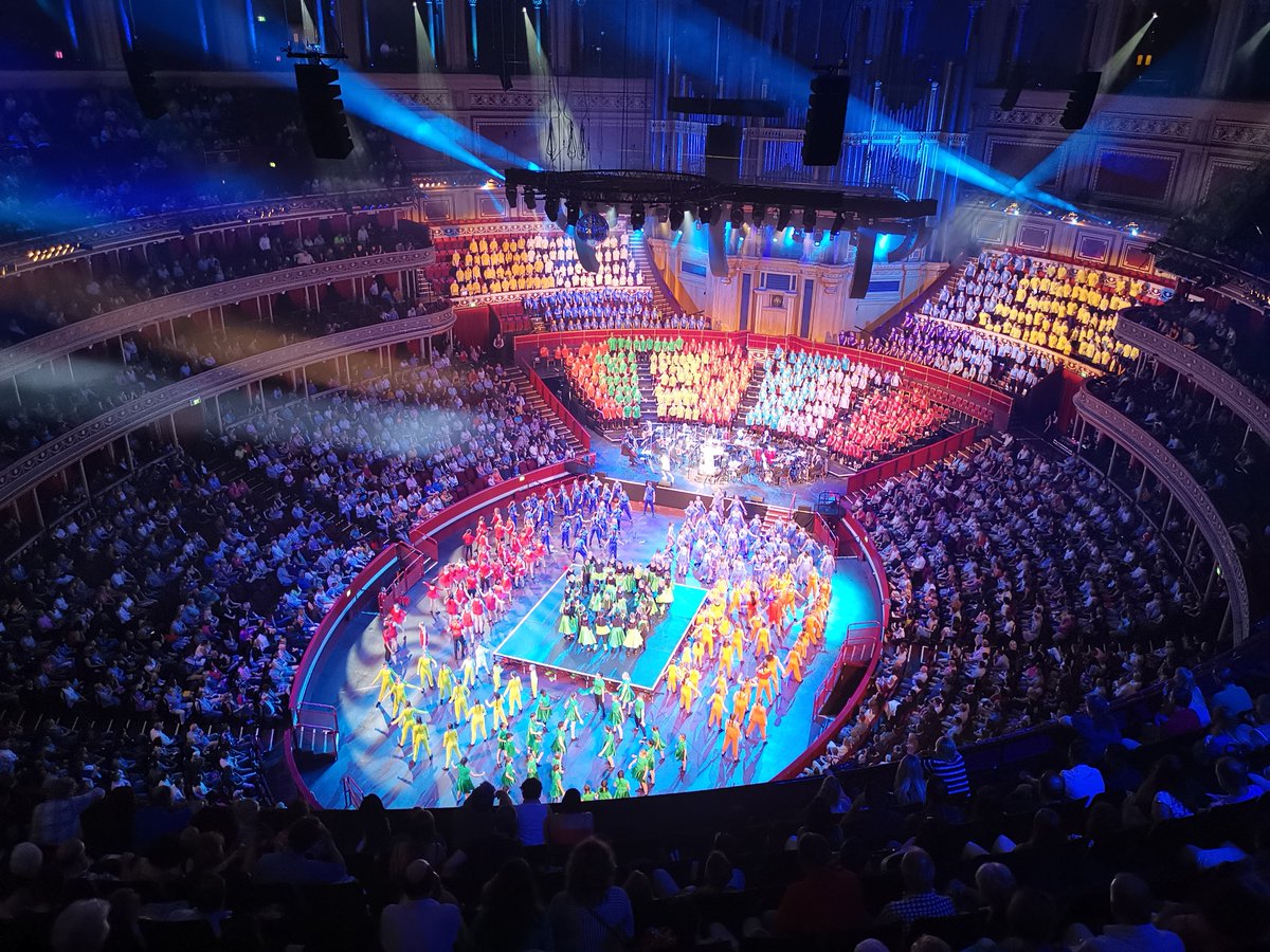 This is one incredible venue!

We are so lucky that our students will, once again, be performing at the Royal Albert Hall in London next year in a show called "We're Gonna Change The World".

We can't wait!!