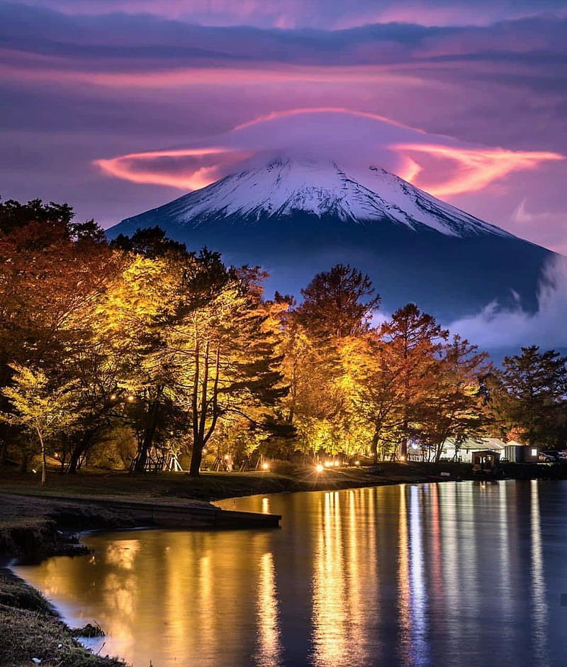 travly's tweet photo. Mount fuji, Japan. https://t.co/cAUTZ5f7p3