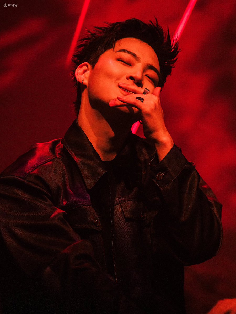 krxxxjay94's tweet photo. 어젠 늑대                    오늘은 멈무 https://t.co/nqqu3rXTdc