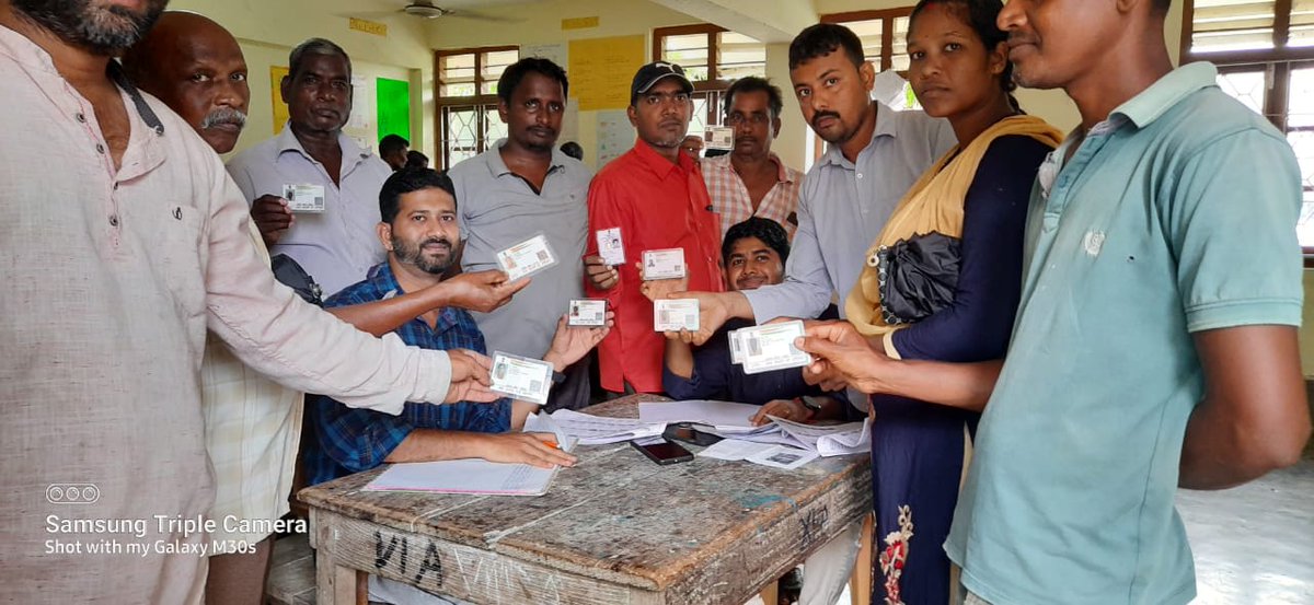 AndamanCEO's tweet photo. Conducted Special Camp on 25.09.2022 from 09:00am to 05:00pm at all Polling Station was successfully completed for linking of Aadhaar to Voter ID. @ECISVEEP @SpokespersonECI
#ElectorsVerificationProgramme #GoVerify #100percentsahi https://t.co/fIecTldtXT
