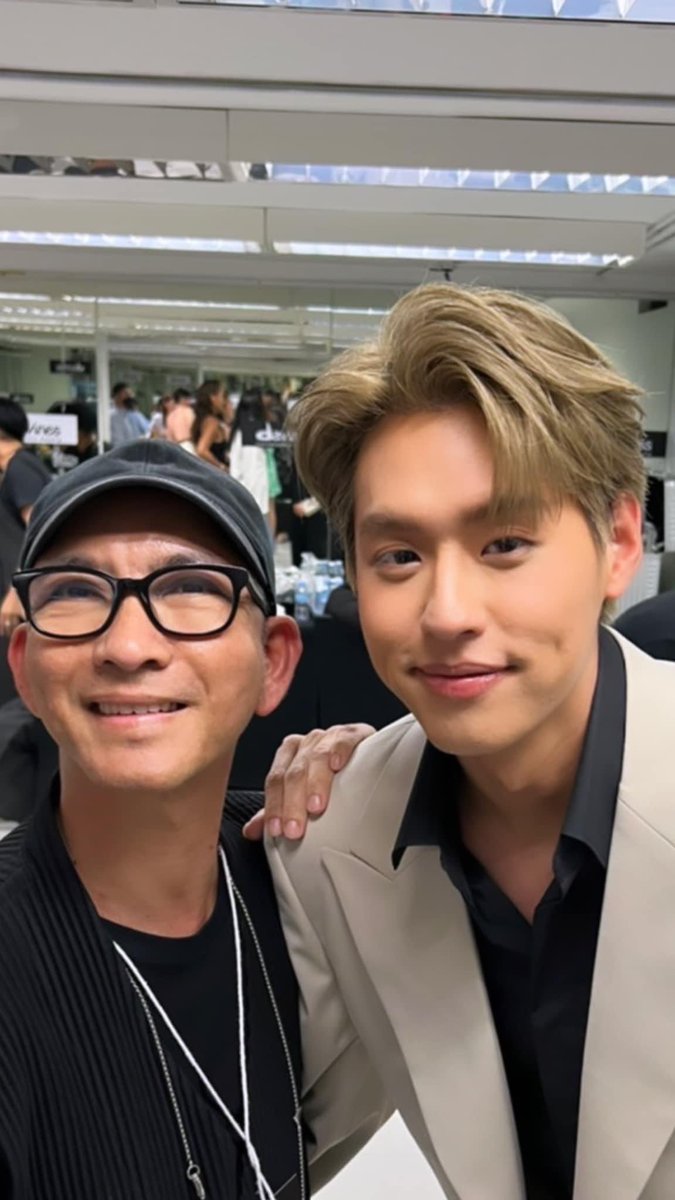 bkpp_daily's tweet photo. 🗓22/9/22
📸kookkaii thirin
บิวกิ้นกับพี่ไก่ แห่ง The lounge hair salon💖💖
🔗 https://t.co/1hOFk7fnjh
VVONxBillkin
#VVONxBKPP
#bbillkin
#CONSTANTVV #BIFW2022 https://t.co/7TUA1PBXER