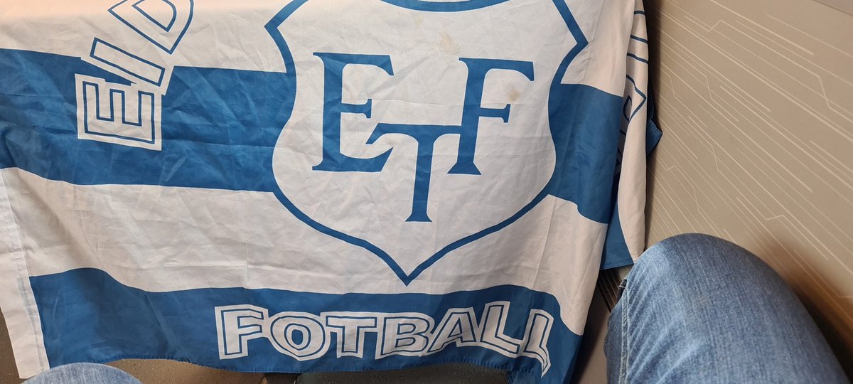 dj_melby's tweet photo. @EidsvoldTurn Klubbens 12. mann på vei til Asker💙💙 Lykke til i dag🤩 https://t.co/YUiP6mXku1