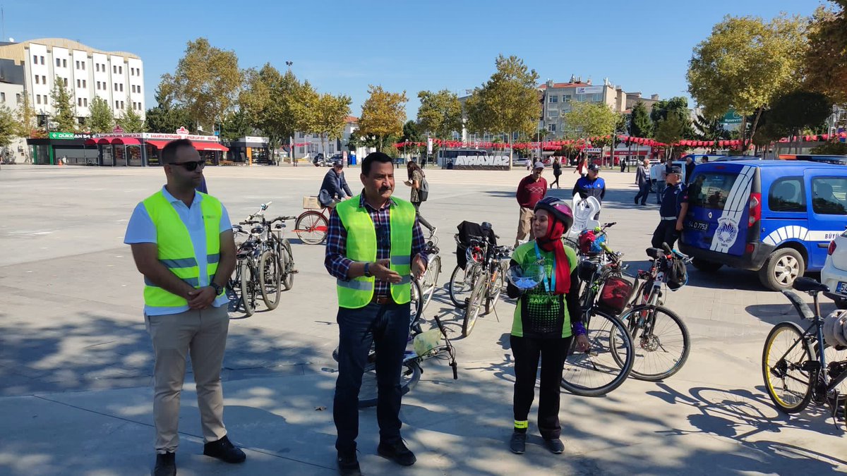 CantezKoray's tweet photo. Şeridi Paylaş Güvenle Ulaş Projemizin final etkinliği. Bisiklet şehri Sakaryamızda güvenilir ve yaygın bisikletli ulaşım için tüm paydaşların katılımıyla projemizi gerçekleştirdik.
@kavsakplatform @WRISehirler @Sakaryabld @kbbmustafaak @sabidos54 https://t.co/SmIgF3HJTB