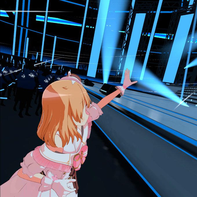 隣でライブ見てためちゃくちゃ可愛い女の子アピールが凄いし振りコピするし曲中にキャストの名前叫ぶしでやりたい放題だった 