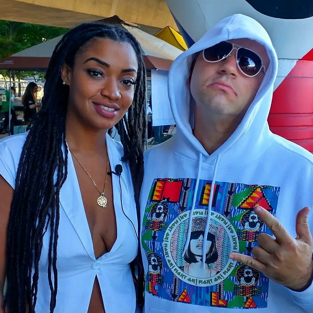 DJSterlinGolden's tweet photo. Y'all, this is the shit worth coming outside for 💨 Blessed Saturday LITuation @bostoncannaweek's #BCW22 w/ so many dope humans 🔥 💯 Gratitude x thank you's to @bcwbeyond for the invite. @leedzedu I see ya. 😎✌️💛 https://t.co/X0MvyeVUqX
