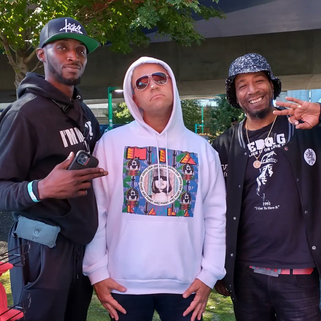 DJSterlinGolden's tweet photo. Y'all, this is the shit worth coming outside for 💨 Blessed Saturday LITuation @bostoncannaweek's #BCW22 w/ so many dope humans 🔥 💯 Gratitude x thank you's to @bcwbeyond for the invite. @leedzedu I see ya. 😎✌️💛 https://t.co/X0MvyeVUqX