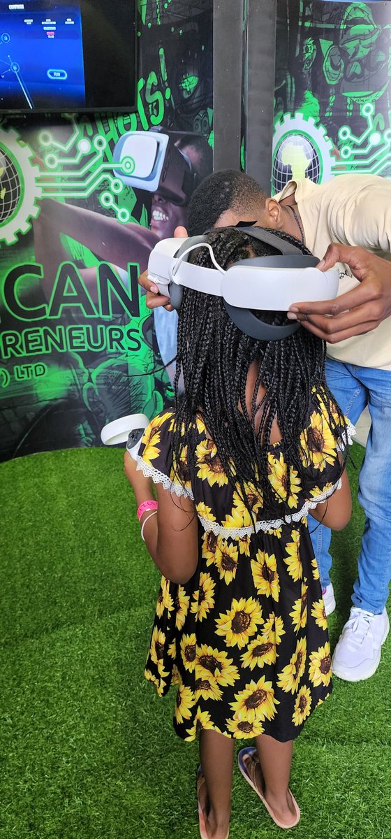 Dona_Soprano's tweet photo. #ComicConAfrica2022 is like #DeliciousFest for the babies... with super efficient logistics 👀 https://t.co/2uRBL1nQwt