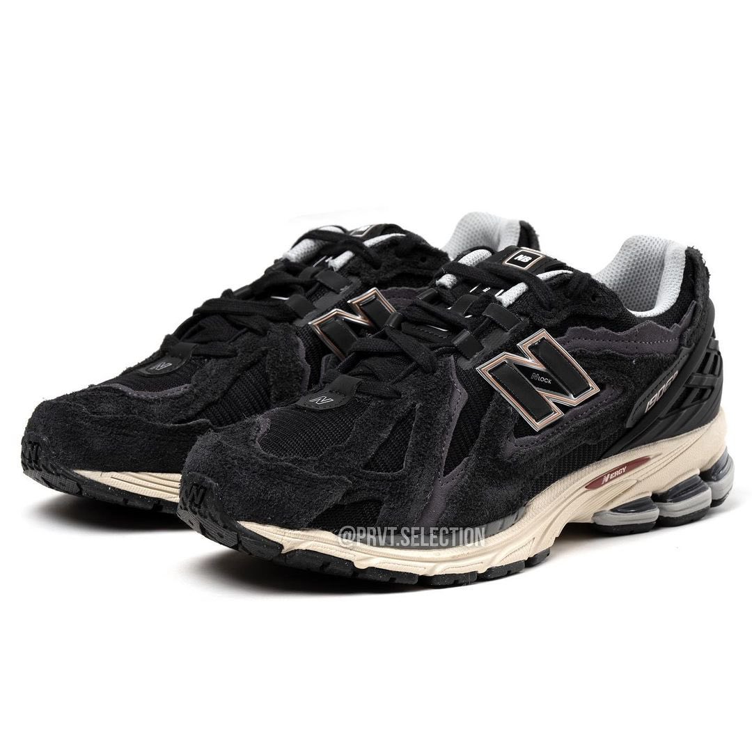 Sneakerologue's tweet photo. Nouvelles images de la New Balance 1906 Protection Pack “Black” ! https://t.co/lYYFTzsnkr
