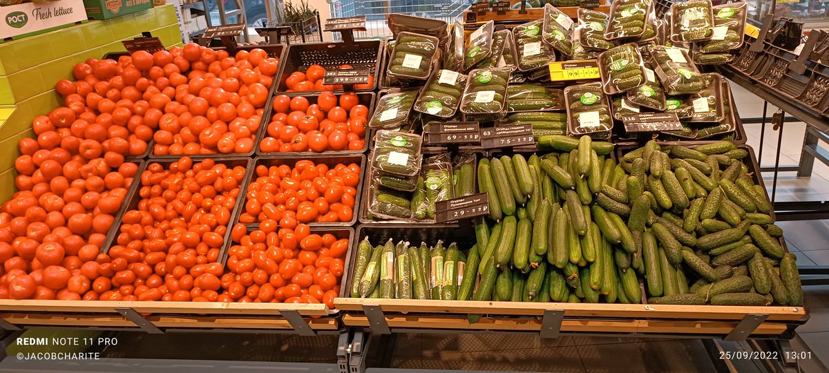 jaccocharite's tweet photo. Shopping in Moscow, I know how you guys like to see our supermarkets😁☺👍🏻

Early Sunday afternoon, quite bad weather today. 

1/ https://t.co/a01ye8sOBc