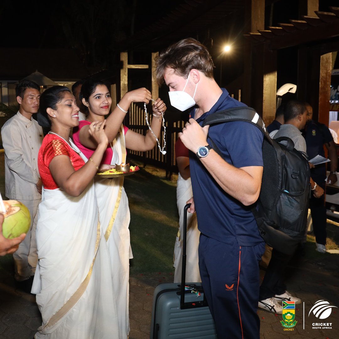 ProteasMenCSA's tweet photo. Touchdown India 🇮🇳

#INDvSA #BePartOfIt https://t.co/17duazX1CP