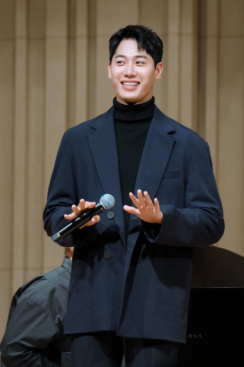 TLetteamor's tweet photo. 오늘의 게스트 #김성식 #식르망 https://t.co/Wt3vBIjjey
