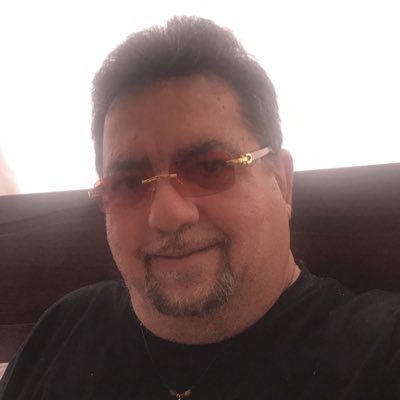 roryarivera's tweet photo. #NewProfilePic https://t.co/c6qs4doLNv