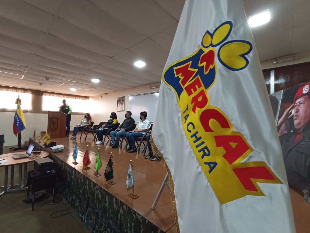 #25Sep #FelizDomingo #Venezuela. Desde <a href="/AmorPorTachira/">Amor por Táchira</a> un saludo afectuoso al pueblo venezolano. <a href="/JesusSZambranoV/">Jesús Zambrano</a>
<a href="/NicolasMaduro/">Nicolás Maduro</a> <a href="/MercalOficial/">Mercal Oficial</a>