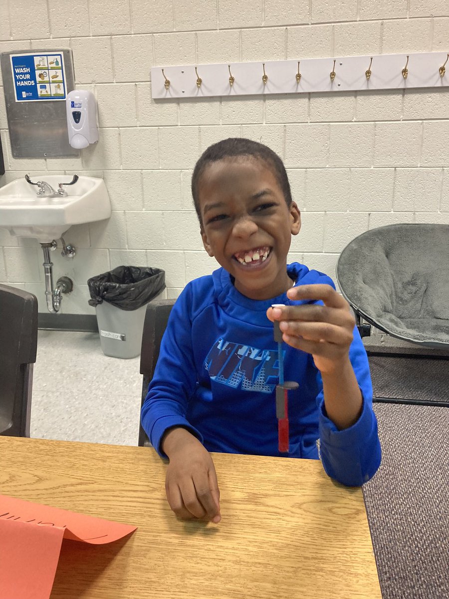 HighwoodHawks's tweet image. These are the faces of engaged learners! Science from Scientists come to Highwood Hills every other Friday to provide hands on learning experiences for our students!