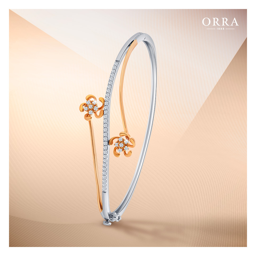 ORRAJewellery's tweet photo. Once upon a time, brilliance met artistry and the ORRA Diamond Collection was born. Revel in finesse and poise, embodied in the jewel clasped around your hand
.
.
.
#ORRA #ORRAJewellery #CrownStarDiamond #PreviewSale #Diamond #shine #ring
#earrings #diamond #diamondring https://t.co/8NJGuIjjqE