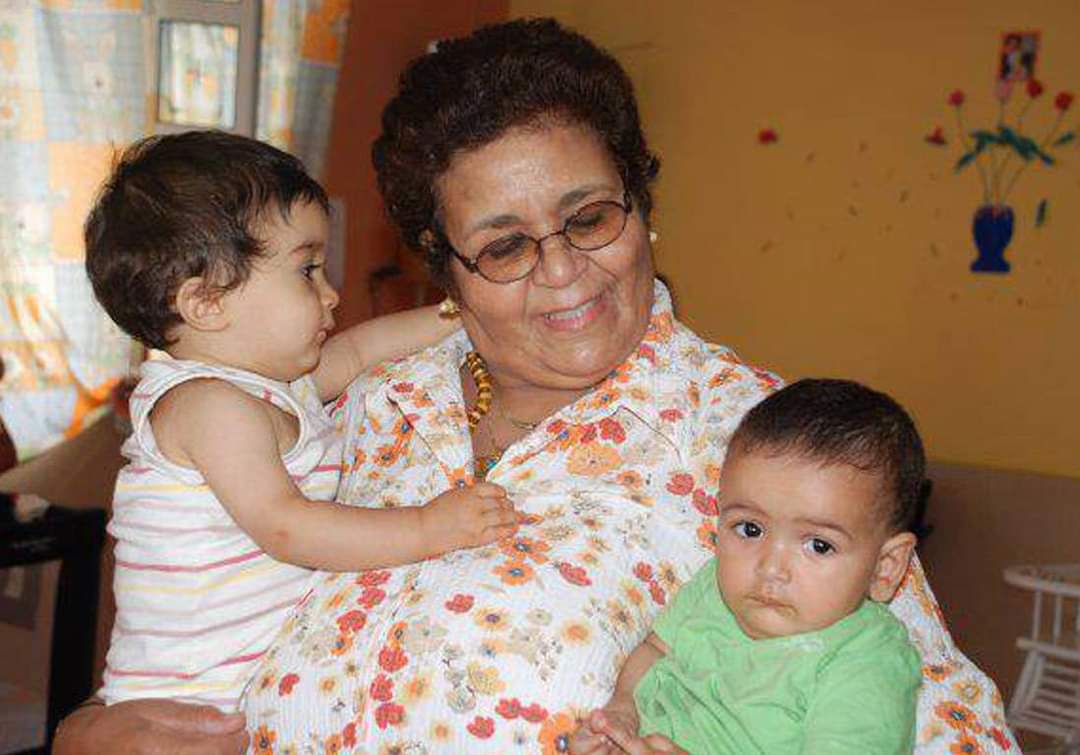 غادرتنا إلى دار البقاء السيدة عاءشة الشنا يومه الأحد بالبيضاء بعد نضال ومساعدة  للامهات والايتام .رحم الله الفقيدة ورزق أهلها وذويها واصدقاءها الصبر والسلوان وانا لله وانا اليه راجعون