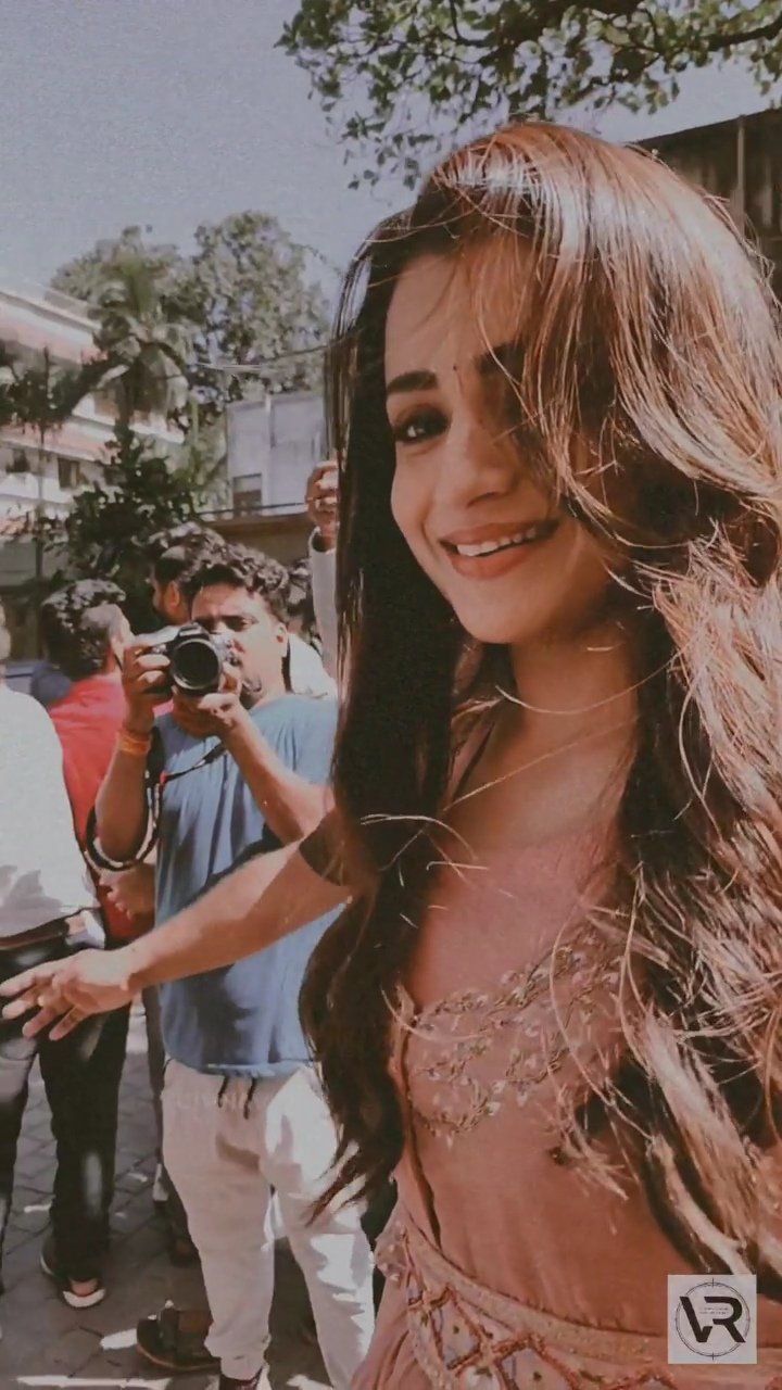 Fdf5Ww0WAAIorem?format=jpg&name=large