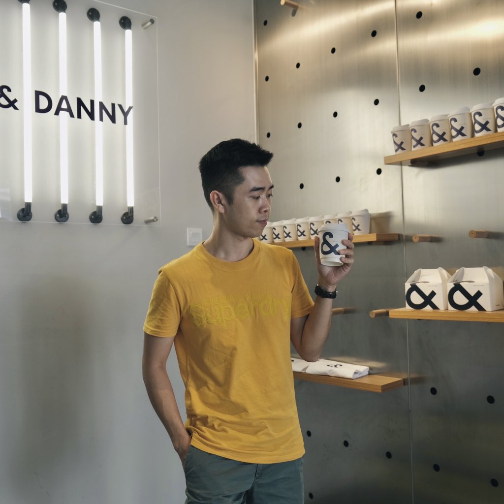 AndyWong0502's tweet photo. Tom & Danny Coffee ~ π¦π»βοΈπ°
.
.
.
.
.
#Sunday #Chill #Coffee #Cake #Foodie #CafeHopping #TomnDannyCoffee #Cafe #EcoBotanic #JohorBahru #Malaysia https://t.co/ZwXBzvyg7o