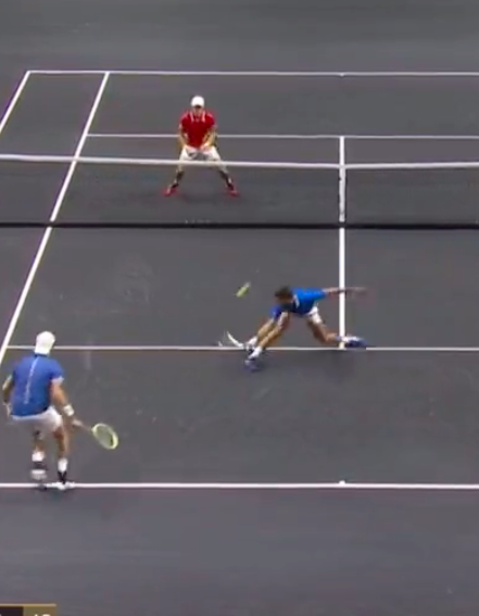 slideonhard's tweet photo. #fedole content. Roger imitating Nole's shot during changeover. π https://t.co/e13Bbpyeeo