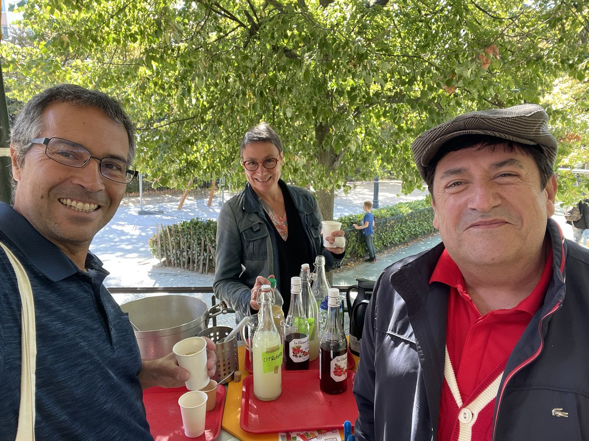 Fr_Bechieau's tweet photo. Toujours très heureux de retrouver et partager un moment avec l’équipe du Cafête, ce #dimanche en guinguette ! Sur la Place des Fêtes ! #Paris #Paris19 @MdCA75019 @Paris @Paris19e https://t.co/otaUp77jKU