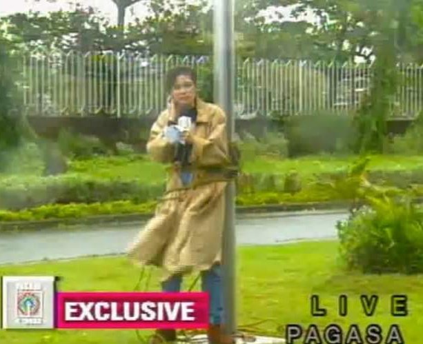 vrncrstbl's tweet photo. "I've said this over and over again — you prefer vloggers and influencers now for your so-called unbiased content, but on our worst days as a nation, it's the journalists who will show up. Remember that."

- Lian Buan

#KardingPH https://t.co/H1HbWTSBwC