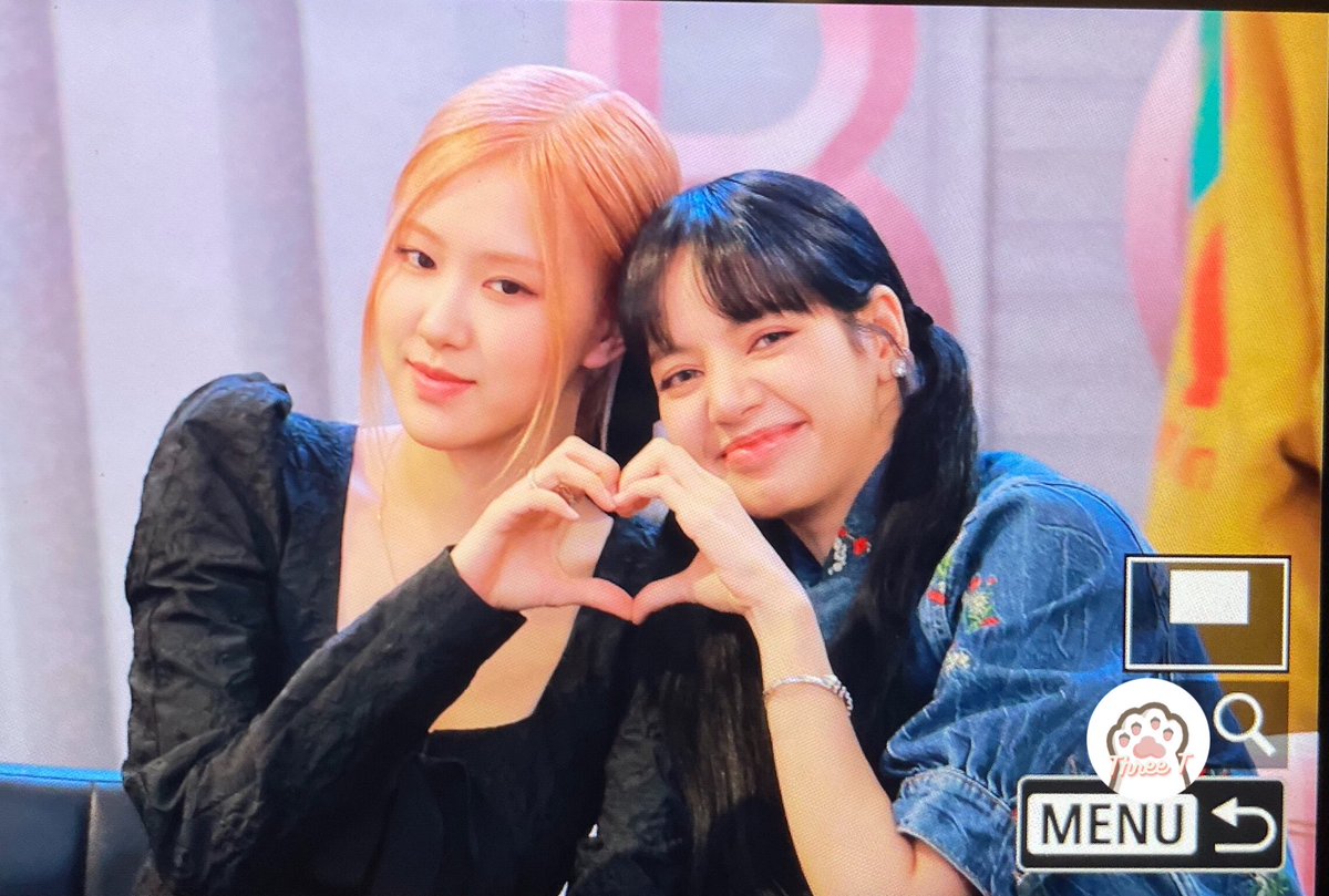 ThreeT_withLC's tweet photo. 220925 

안녕 🤍

#BLACKPINK   #블랙핑크   
#LISA  #리사  #ROSÉ  #로제  
#CHAELISA 
@BLACKPINK https://t.co/22m1t68cK3