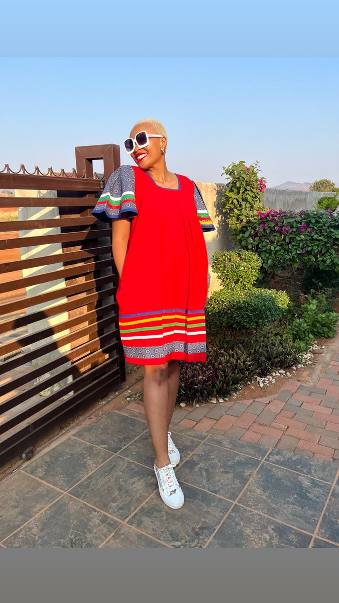 CaramelNey's tweet photo. Ke Mokgaetji ngwana serapela Phuti, Phuti Gaena Borapelo ,Peretla a shiya ke Tholo a tšea Taola tša Ntšha Manamela ,Mokgaetji meetsi Makhwibidu Selaki weeee,Phuti ge e Ngadile e Ngadile “Illulating “ https://t.co/eFziFDib4K