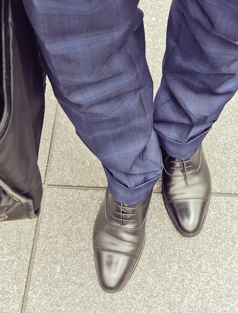 atsuro75's tweet photo. 今日は天気も良いのでデュプイで出動
三連休もお疲れ様でした！
街はめちゃめちゃ人多いですね💦 https://t.co/TuzRQrq6Lk