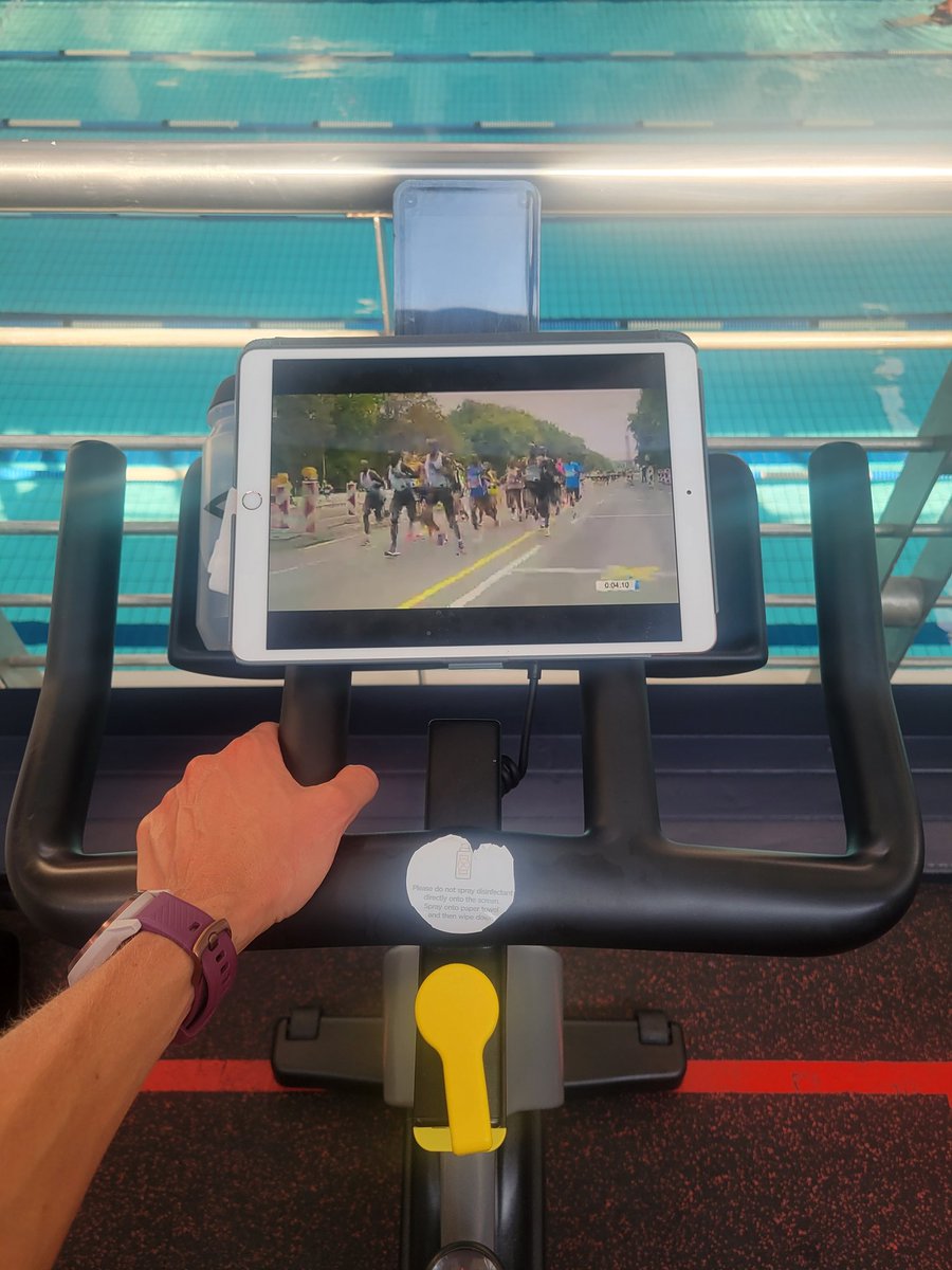 gerdarun's tweet photo. Come on @EliudKipchoge.. I don't want to cycle for more than two hours!!! 🤣💥🤝🏾⏰️ #berlinmarathon2022  #motivationoverload https://t.co/E8hTgtjpCc